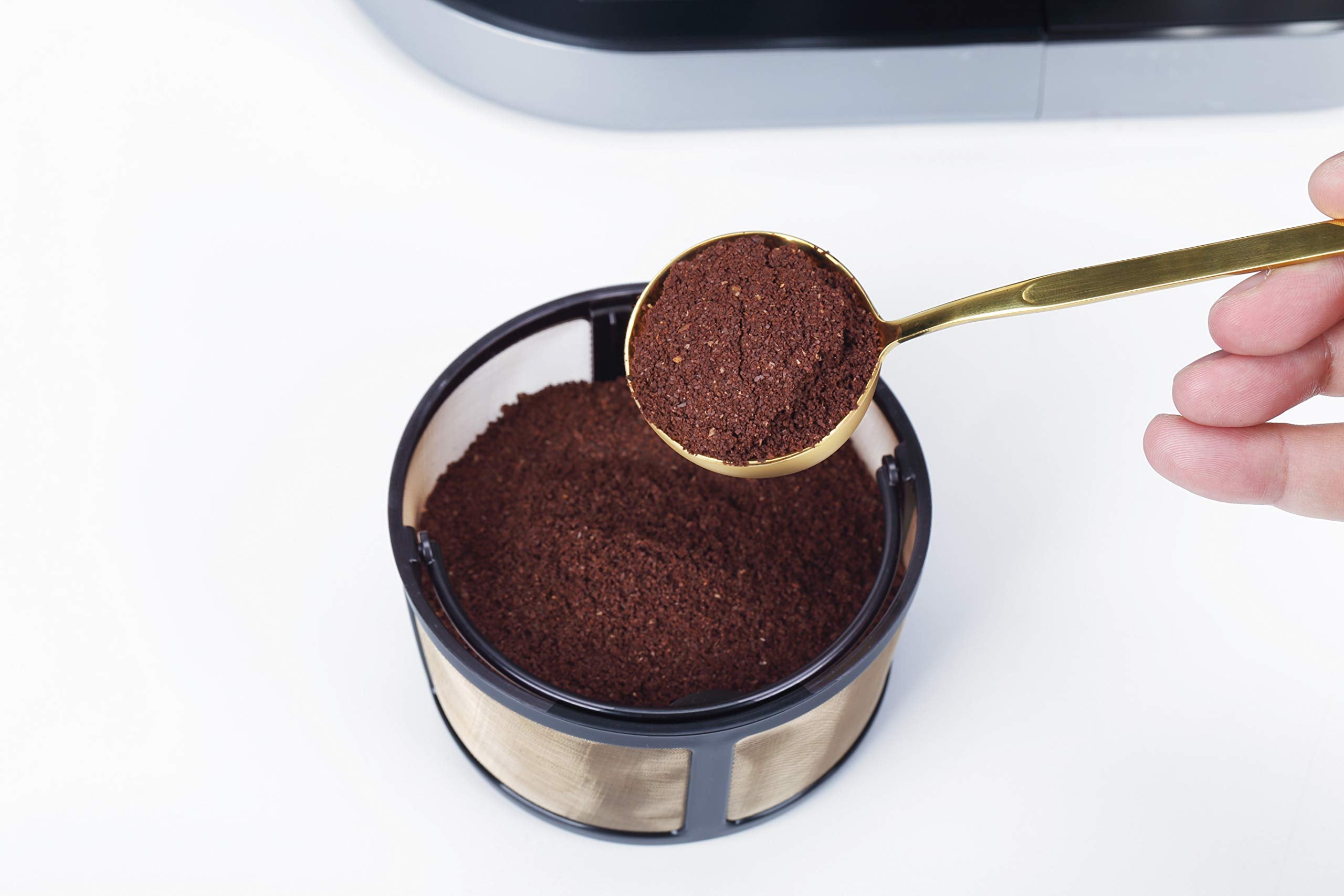 Geesta K-Duo filter in dishwasher-safe tray facilitating quick cleanup