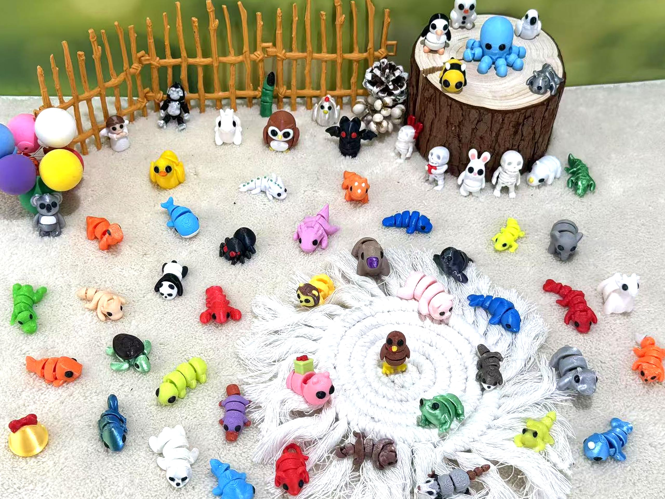 Generic stress-relief toy set offers tactile play and focus-friendly exploration.