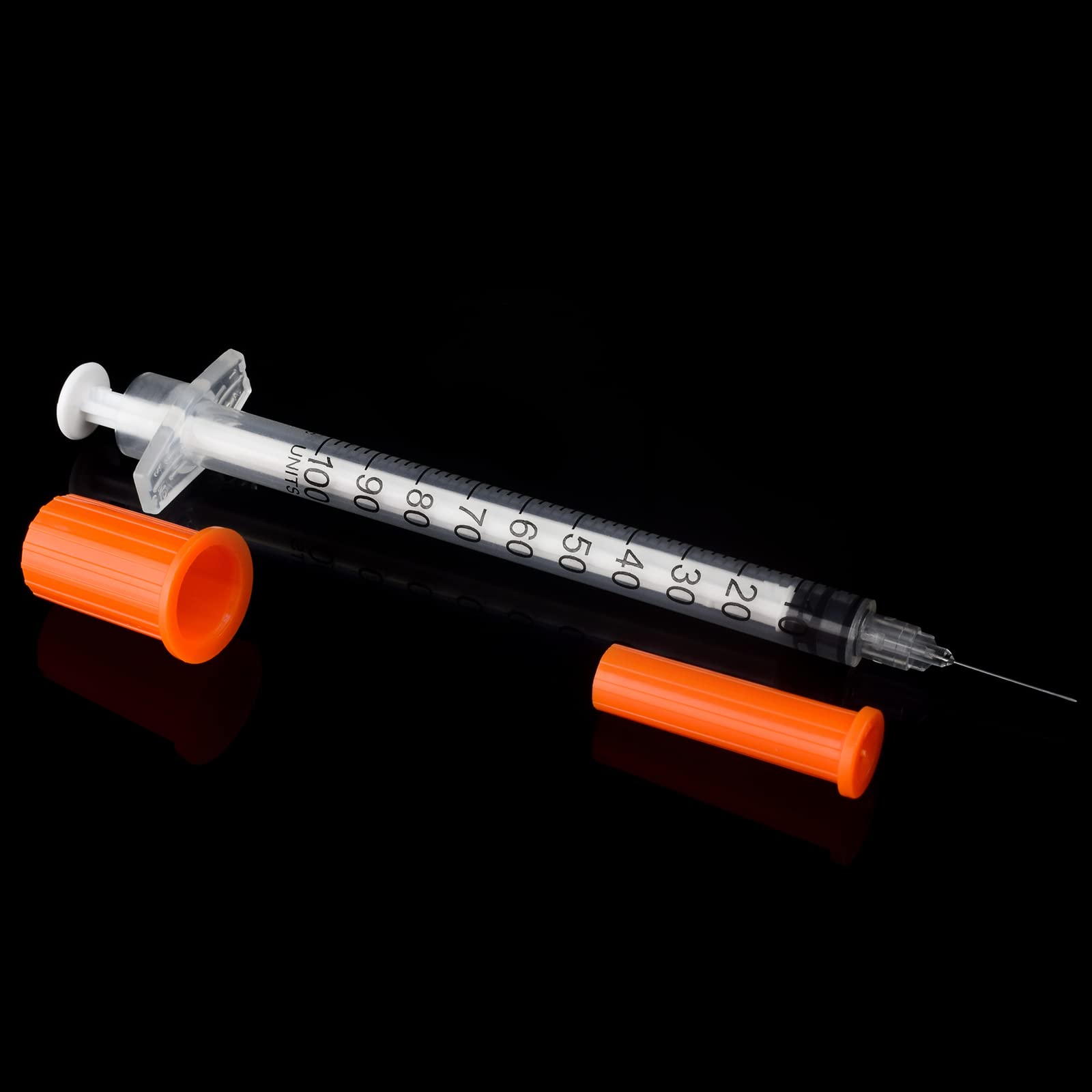 Gesanghua U100 syringe with readable measurement scale for accurate dosing.