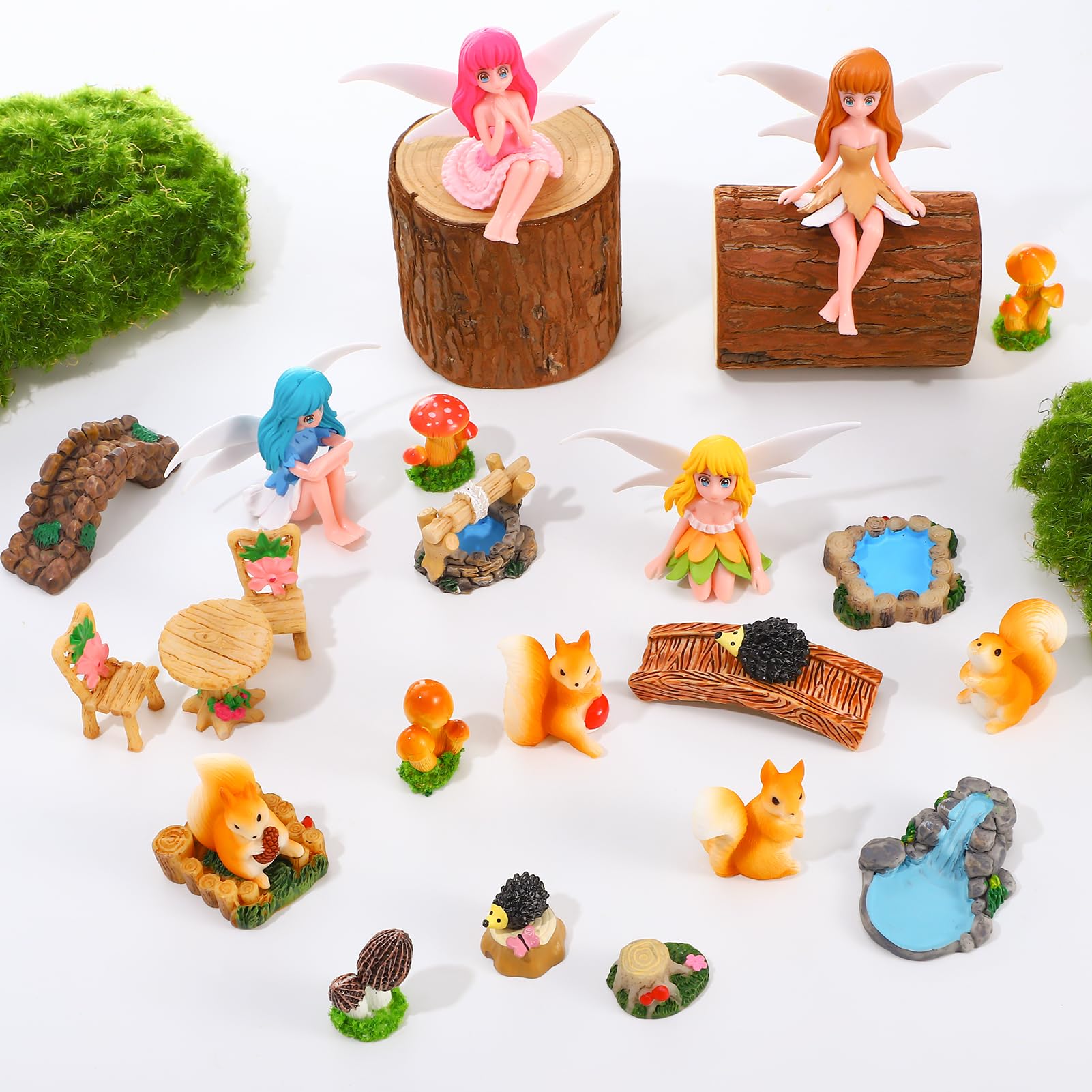 GGSTDDUP miniature squirrels and hedgehogs add playful woodland charm.