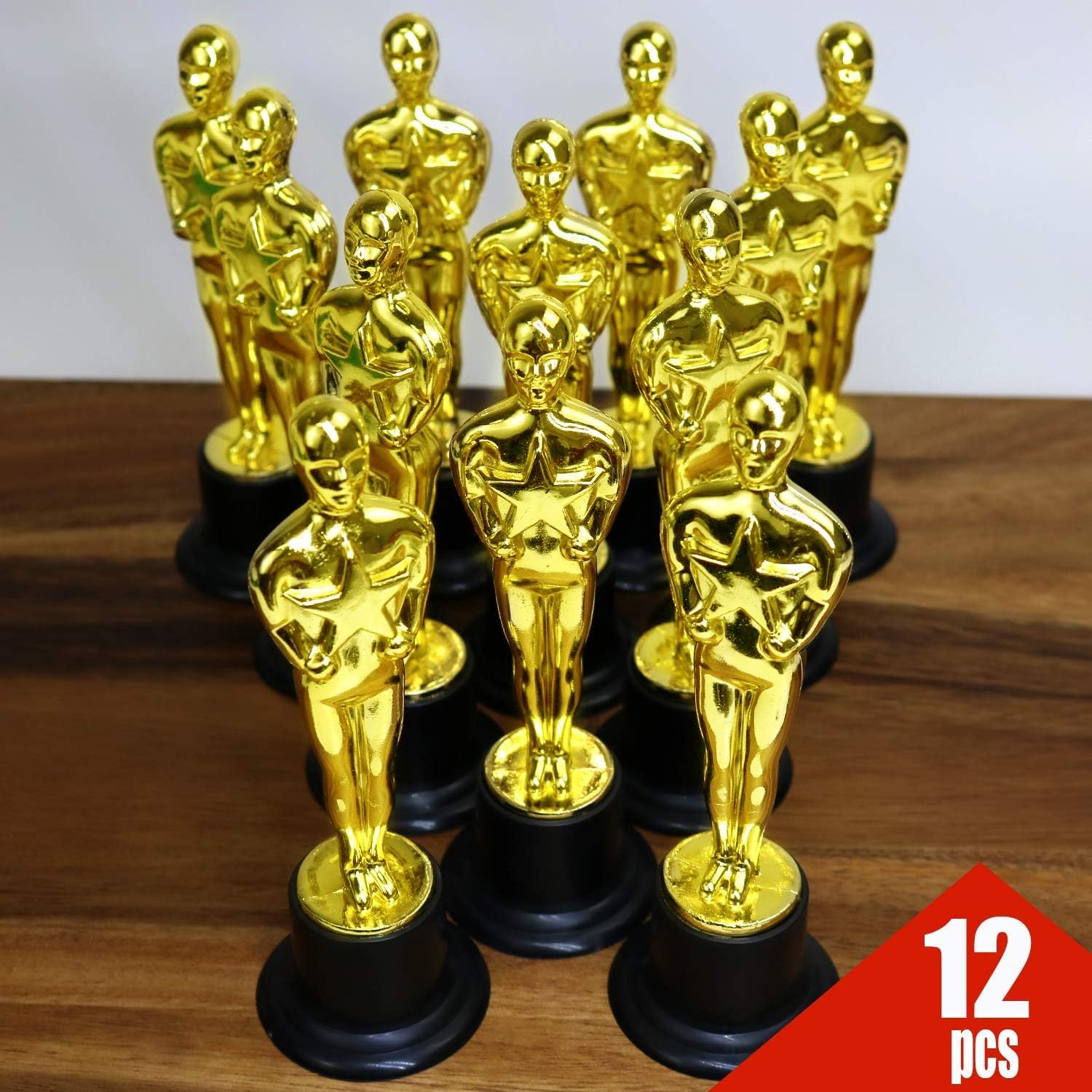 GiftExpress durable gold trophies suitable for ceremonies.