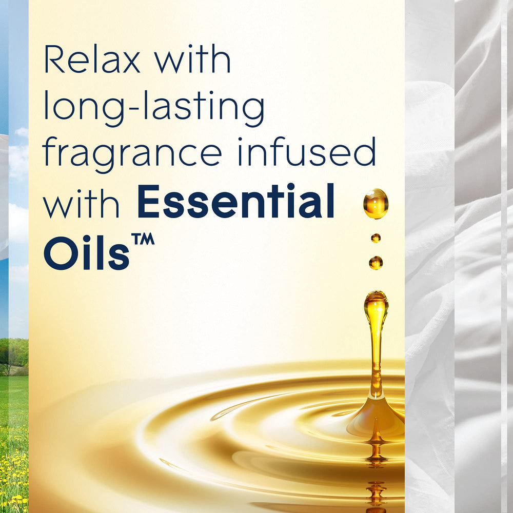 Glade PlugIns Clean Linen room outlet diffuser in use.