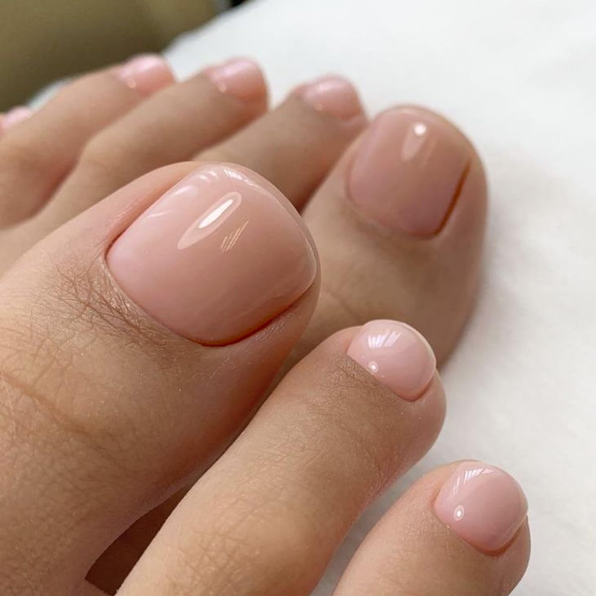 GLAMERMAID press-on toenails deliver salon-quality shine without drying time