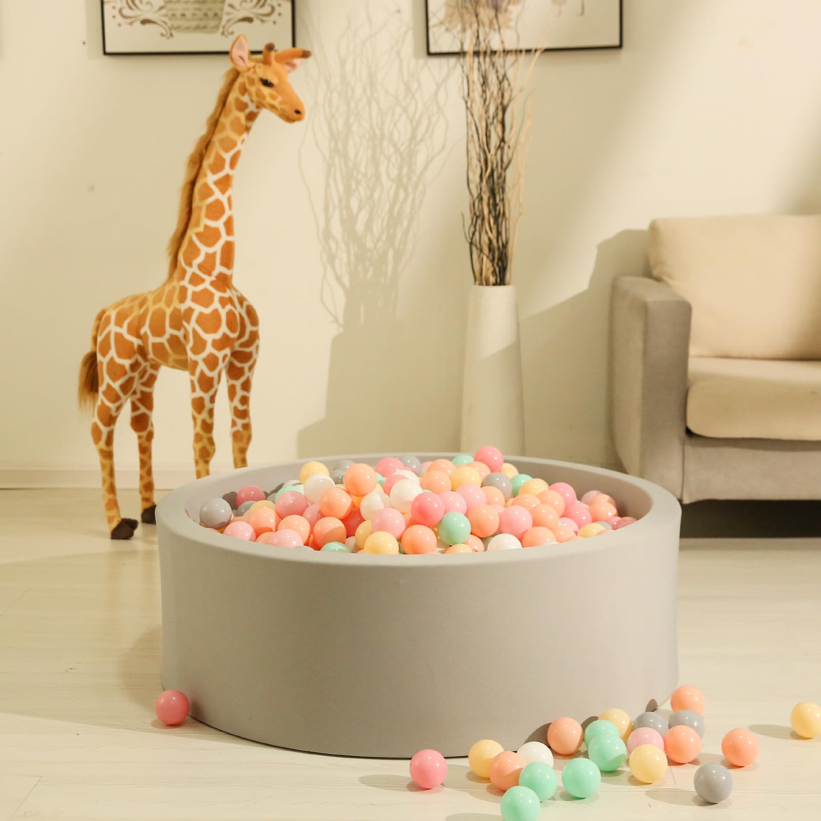 GOGOSO 100 pit balls with bright colors attract attention during play.
