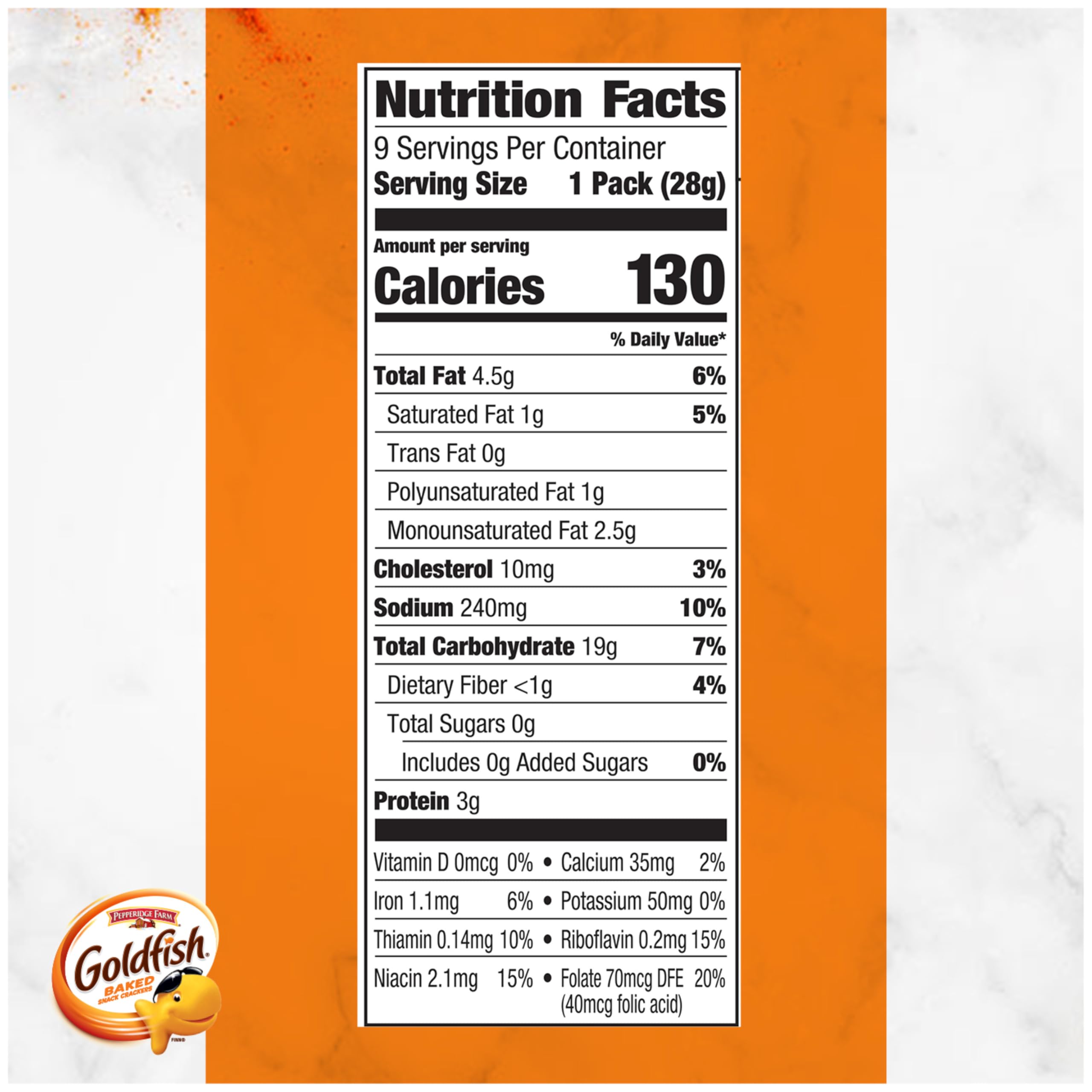 Goldfish Cheddar Cheese Crackers tray 9-pack, family-friendly lunchbox option.