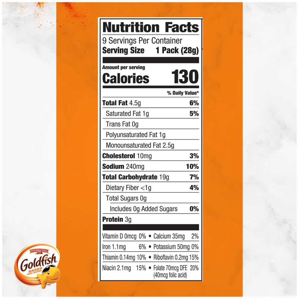Goldfish Cheddar Cheese Crackers tray 9-pack, family-friendly lunchbox option.