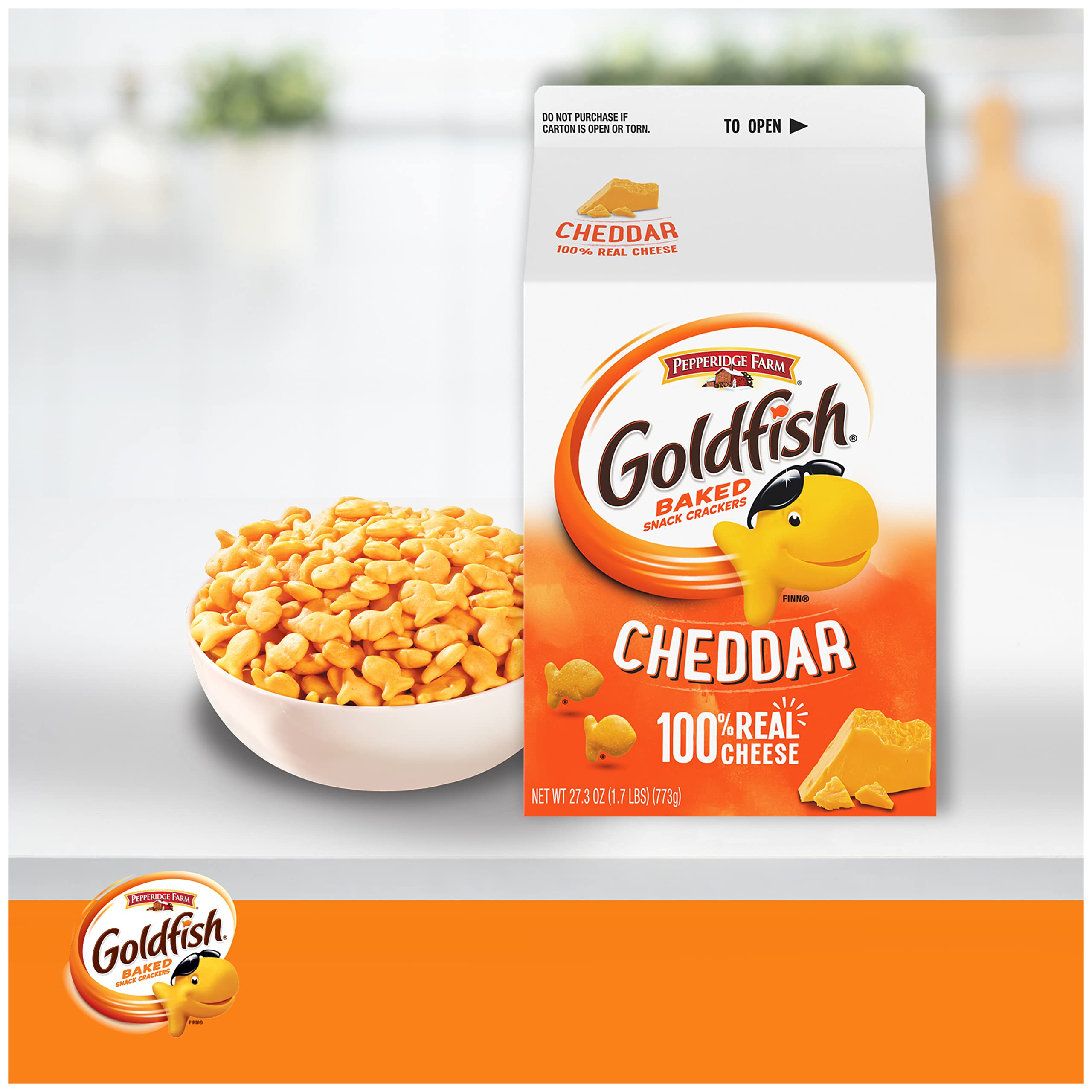 Goldfish cheddar crackers in lunchbox kid-friendly snack for school day
