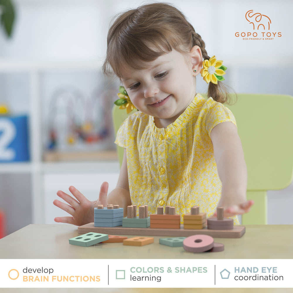 GOPO TOYS organized 20-piece board keeps all parts secure and ready for travel.