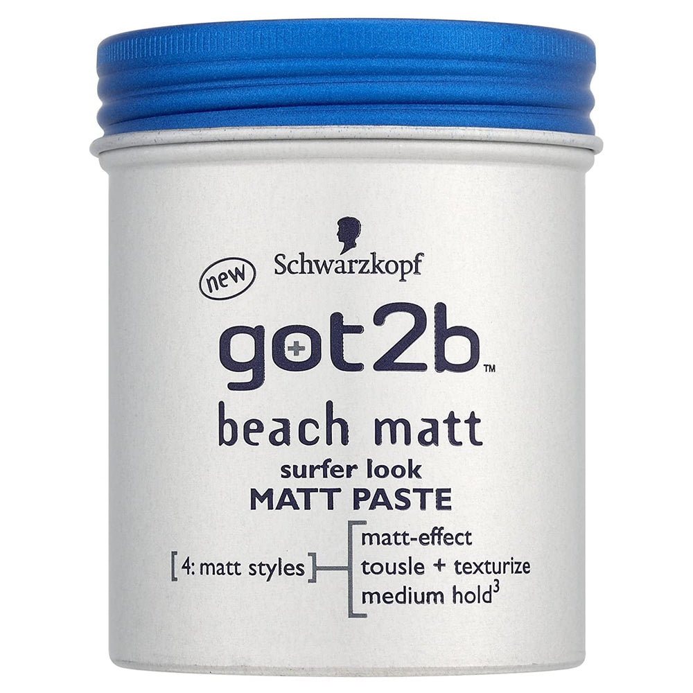 got2b Beach Matte Paste hands-application for flexible texture and natural hold.