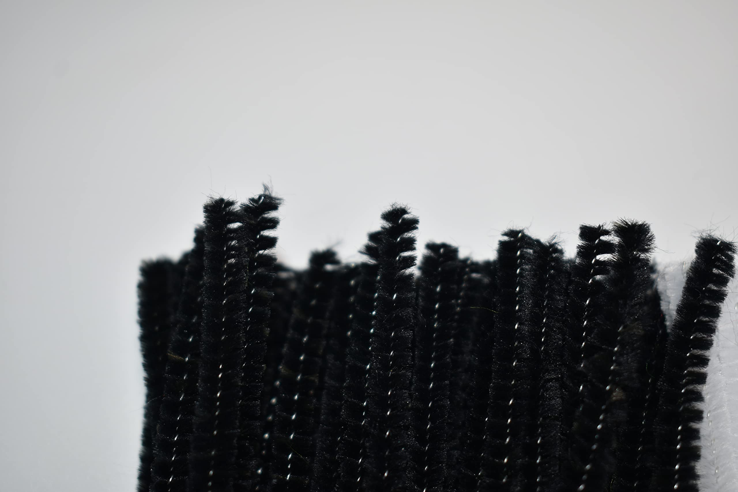 GOTOONE chenille stems close-up showing flexible wire for shaping projects.
