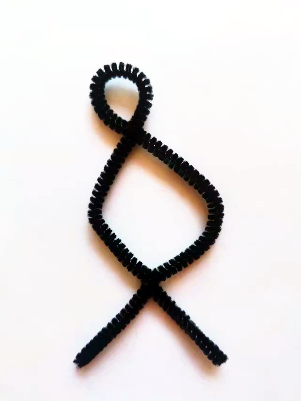 GOTOONE easy-to-cut chenille stems for quick tweaks.