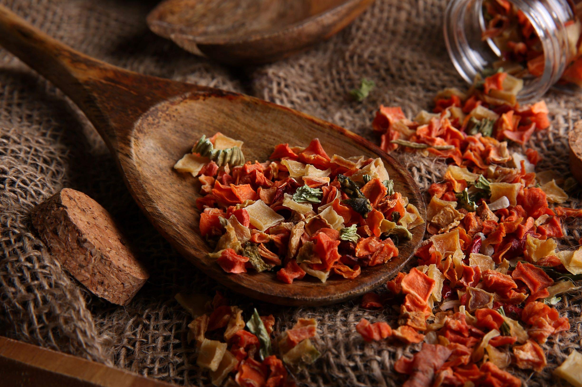 Serving bowl with Gourmanity blend demonstrates ready-to-use mix for meals.