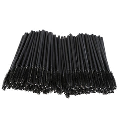 GoWorth elbow-head lash brush corrects lashes with flexible tip for tidy application.