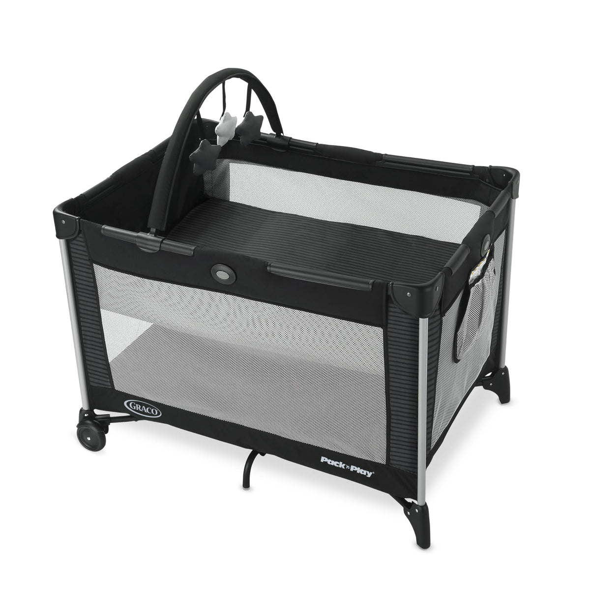 Graco Kaden Pack 'n Play On The Go bassinet fold enables quick setup during travel.