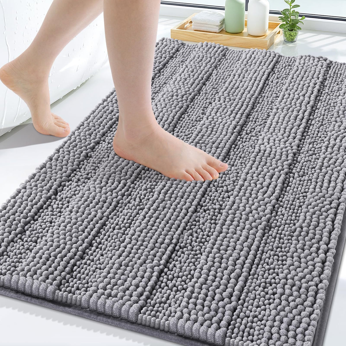 Grandaily chenille striped bath rug close-up showing thick plush pile for luxury underfoot