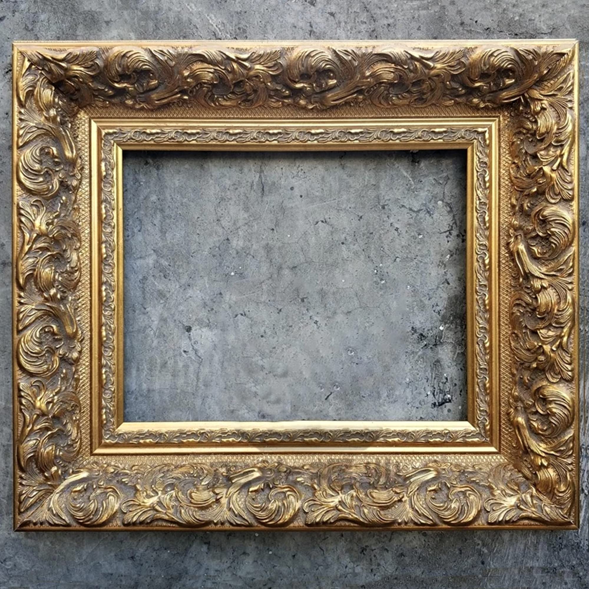 GRAS Art Bundles gold leaf wax applied to furniture showcasing rich reflectivity
