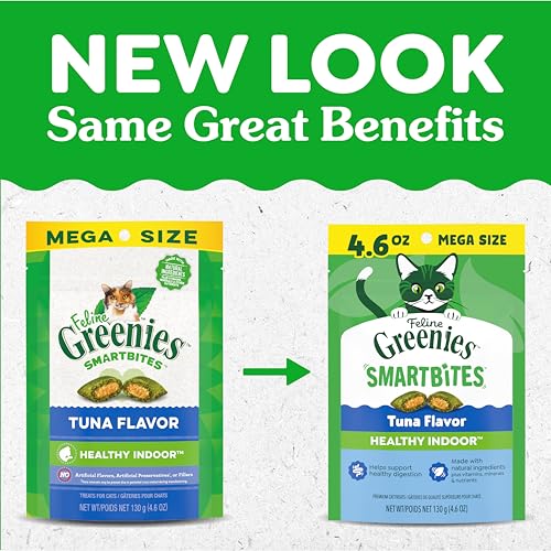 Greenies Feline Smartbites tuna-flavor-snack aroma appeals to cats.