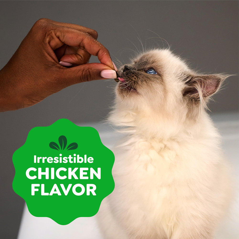 Greenies natural ingredients kitten snack highlighting wholesome nutrition