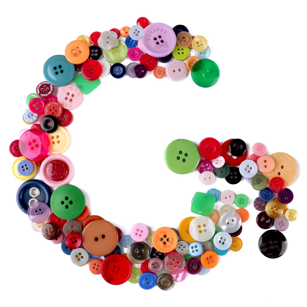 GREENTIME round resin buttons with 2- and 4-hole styles for sewing.