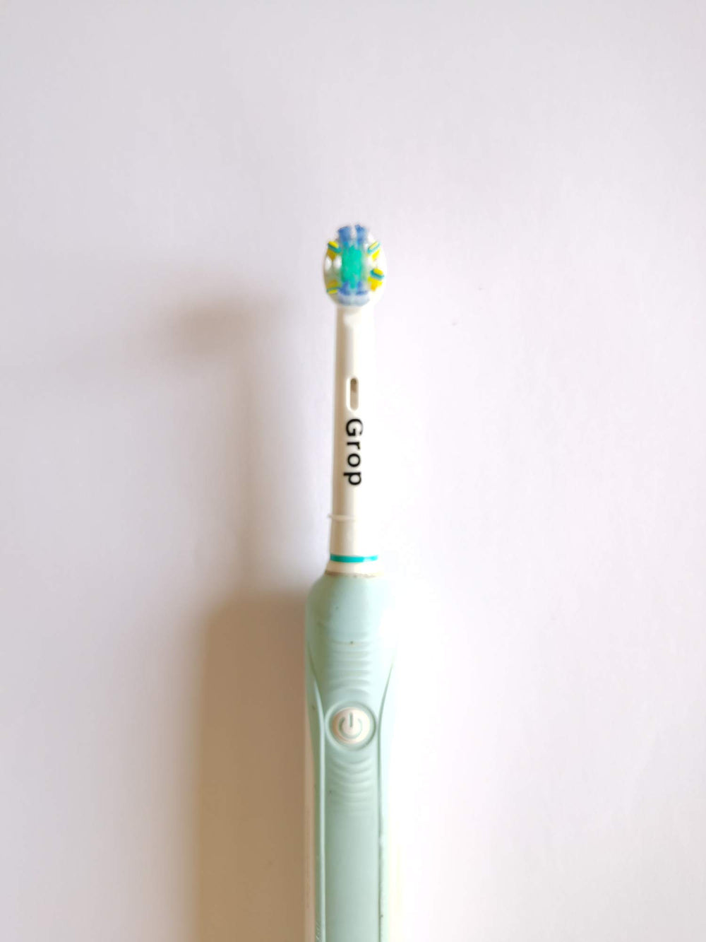 Eight-head pack supports multiple users with hygienic, ready-to-use replacement