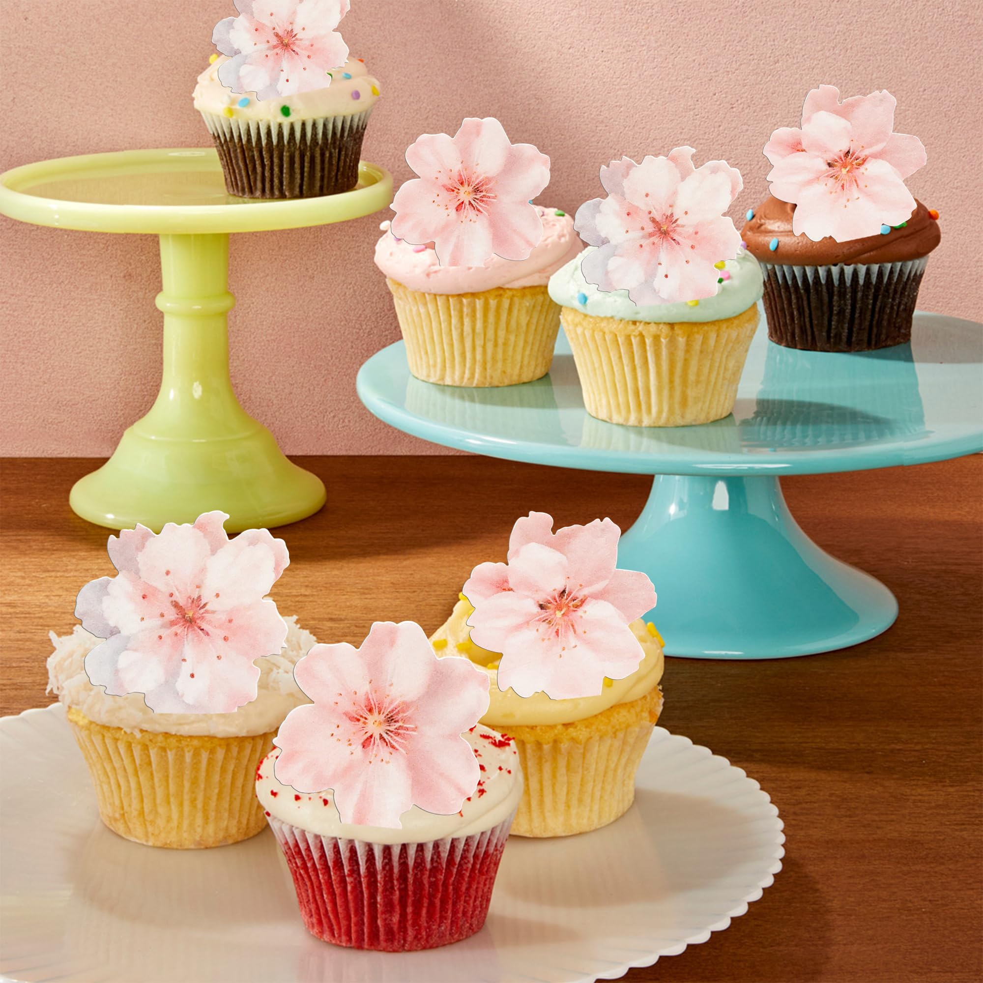 Gyufise cupcake toppers add floral elegance to desserts