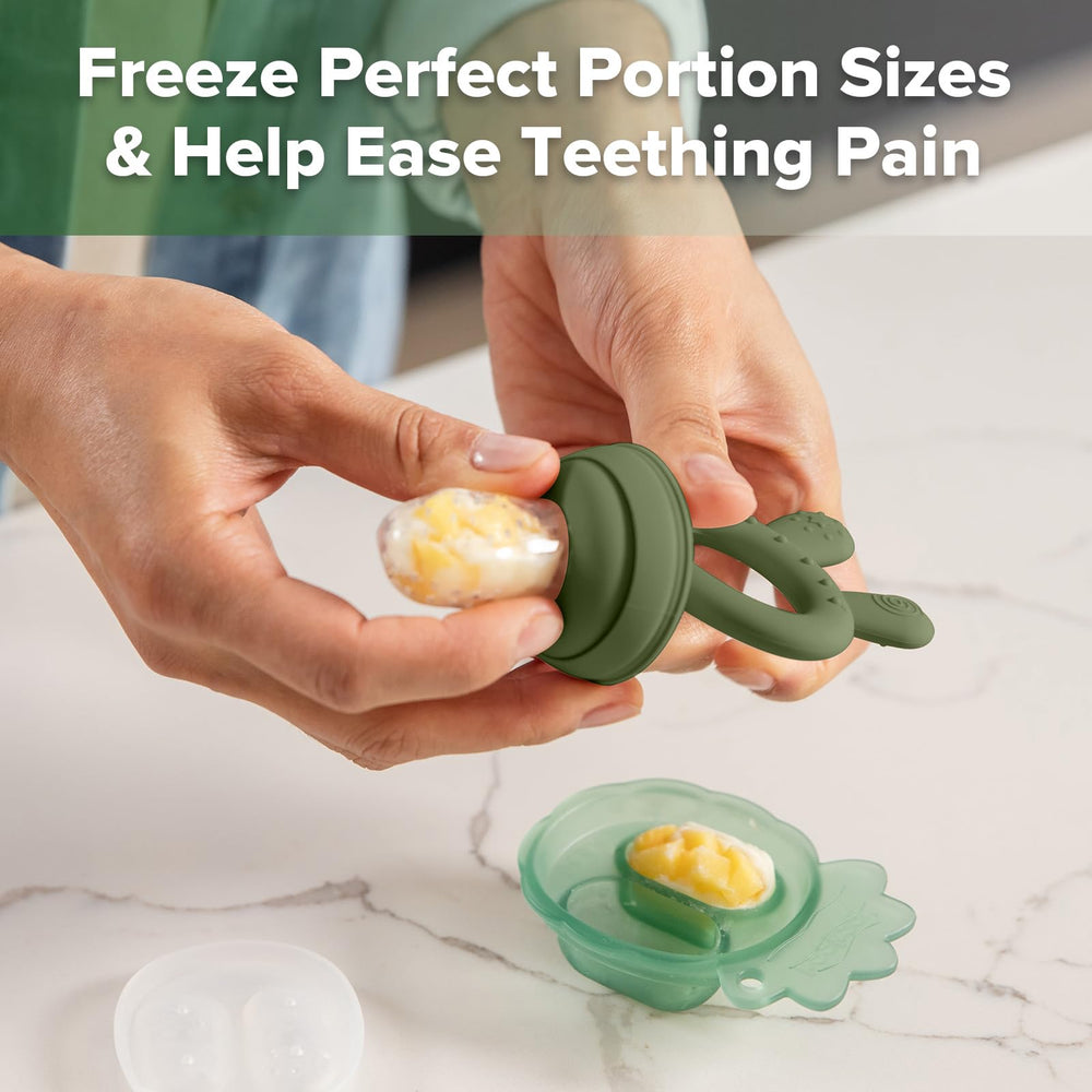 Haakaa Silicone Feeder Pouch: texture helps soothe gums during feeding.