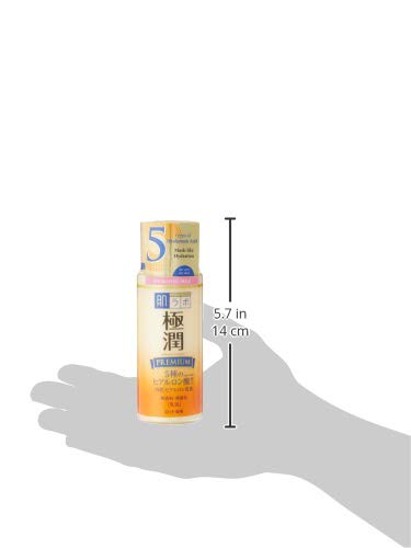 Hada Labo Tokyo Gokujyun Premium on damp skin shows dewy finish after application.