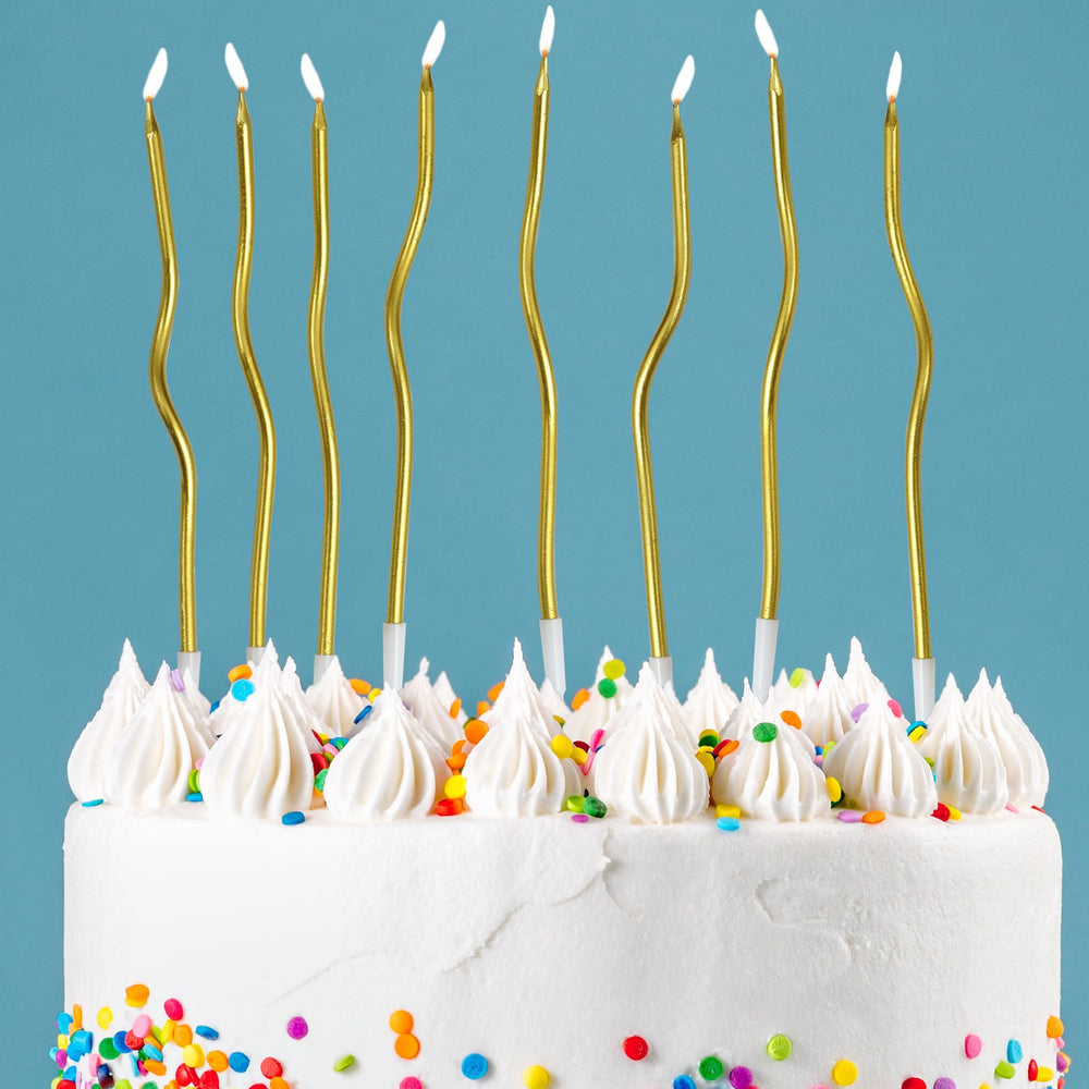 Hampton Distribution complete set of 12 candles for varying cake sizes