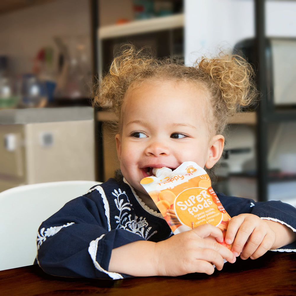 HAPPYTOT Stage 4 pouch highlights chia omega-3 and fiber for nibbling.