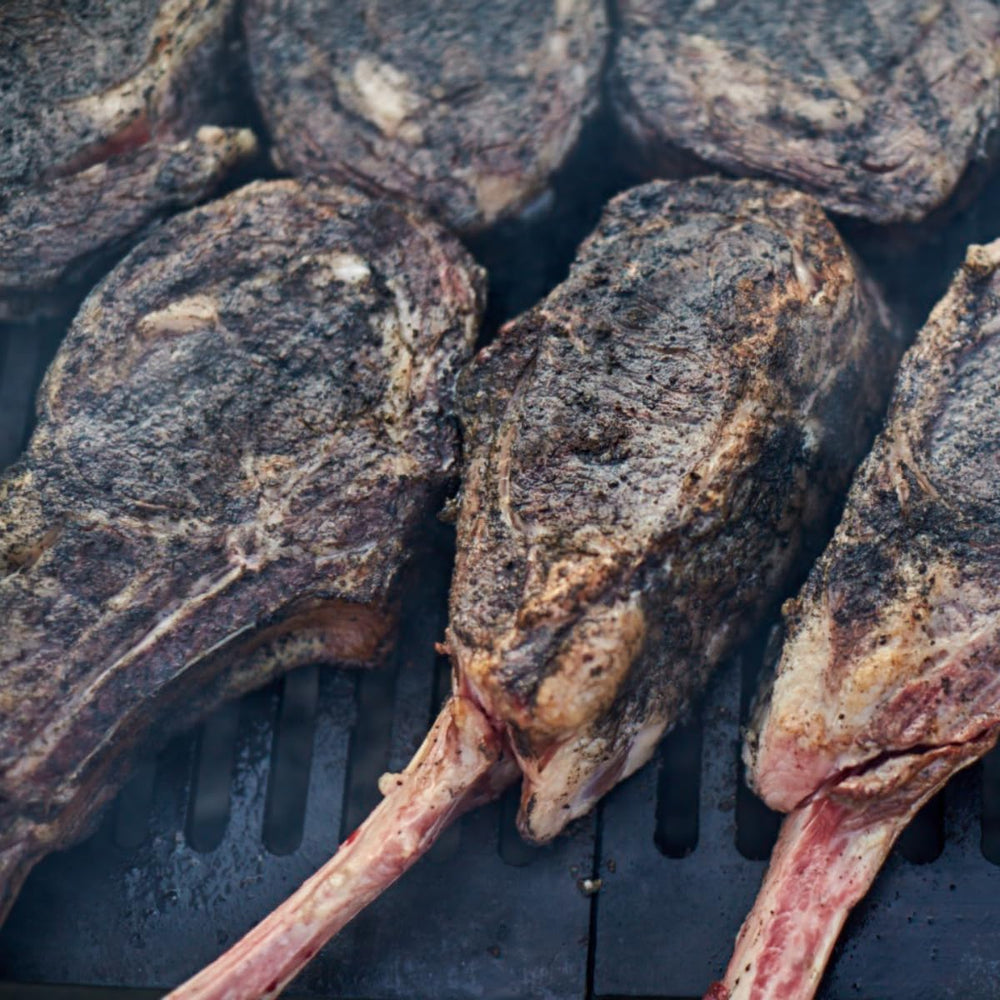 Hardcore Carnivore Black finished bark on meat illustrating restaurant-quality crust.