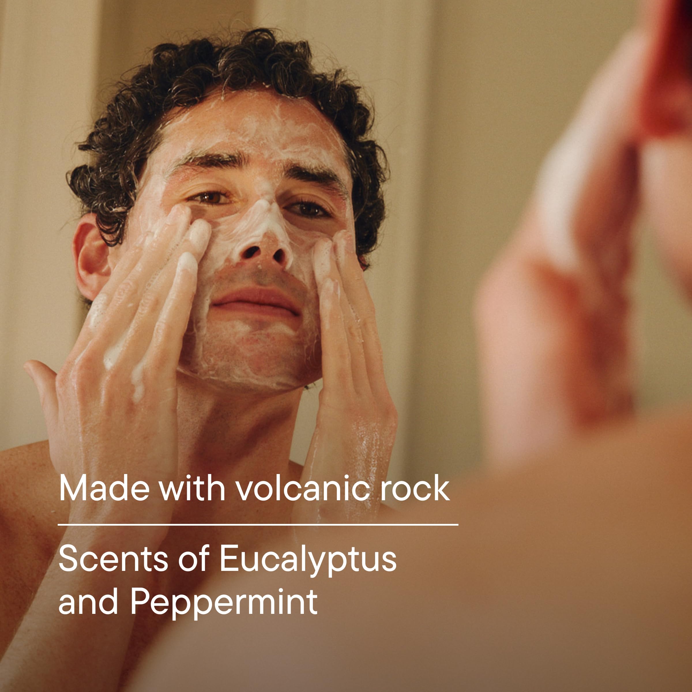 Harry's Face Wash Men daily cleansing keeps skin clean and refreshed.