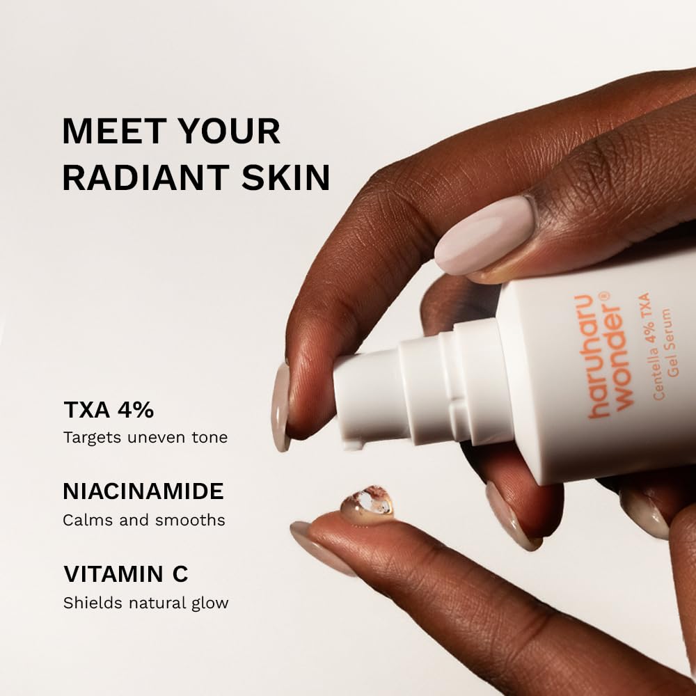 Haruharu Wonder serum airless pump dispenser for fresh, potent delivery.