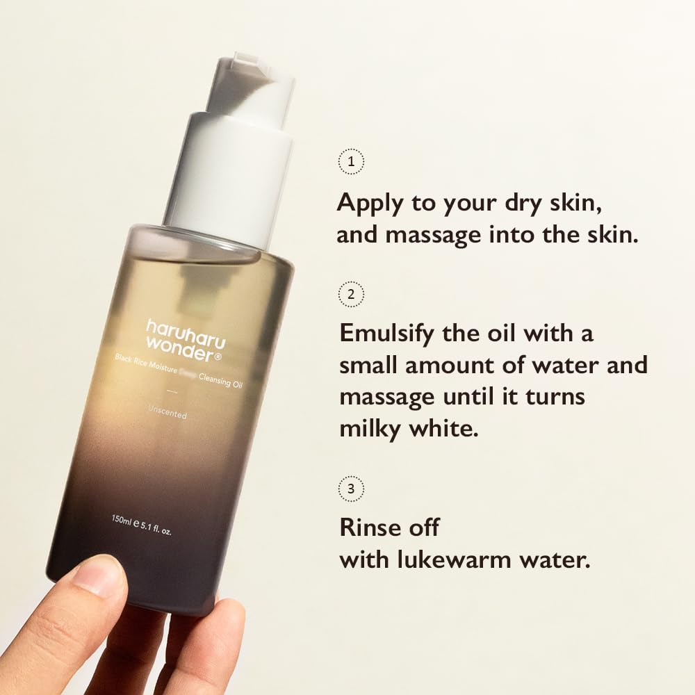 HARUHARU Wonder Black Rice Cleansing Oil silky texture promotes gentle cleansing