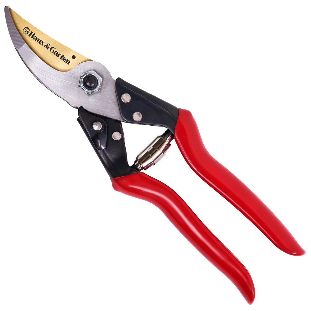 Haus & Garten ForgedPRO titanium blade close-up for precise pruning