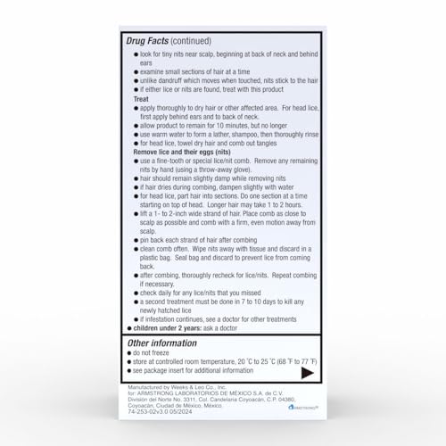 Applying Herklin shampoo to dry hair for convenient treatment