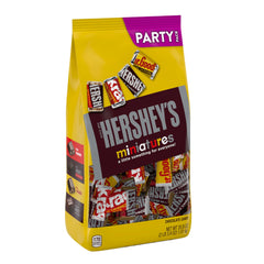 HERSHEY'S Miniatures milk chocolate bars, ideal for everyday treats and quick snacking.