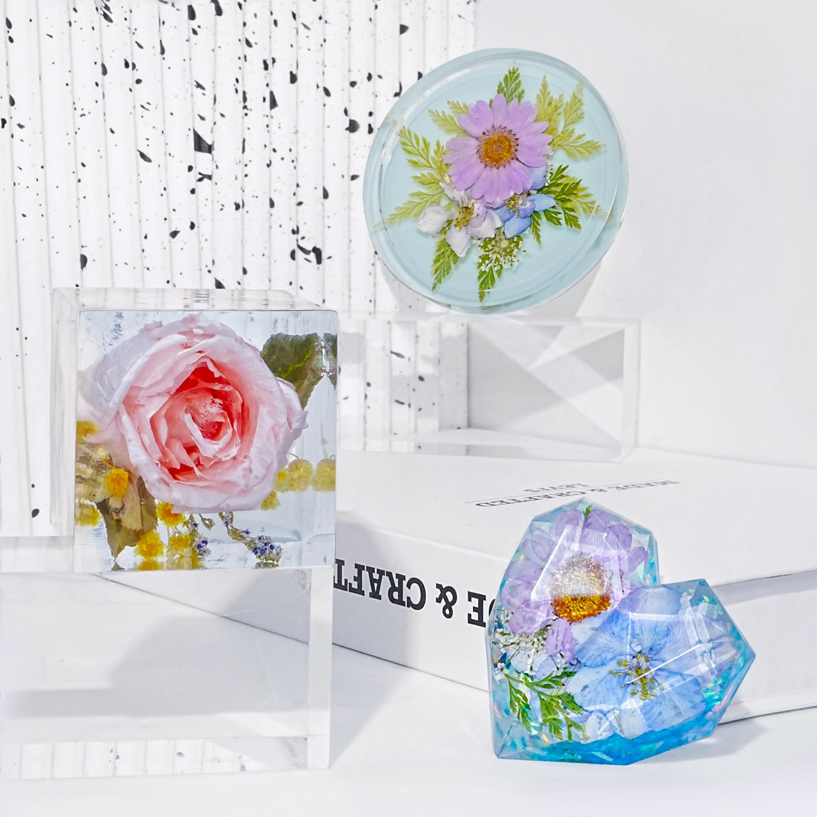 HeyClear measuring cups, gloves, droppers, and tweezers enable precise resin work.