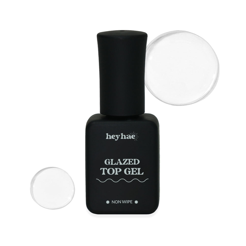 heyhae Glazed Top Gel bottle delivers crystal-clear gloss for semi-cured nails.