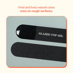 heyhae Glazed Top Gel dries quickly under LED light for a glossy finish.