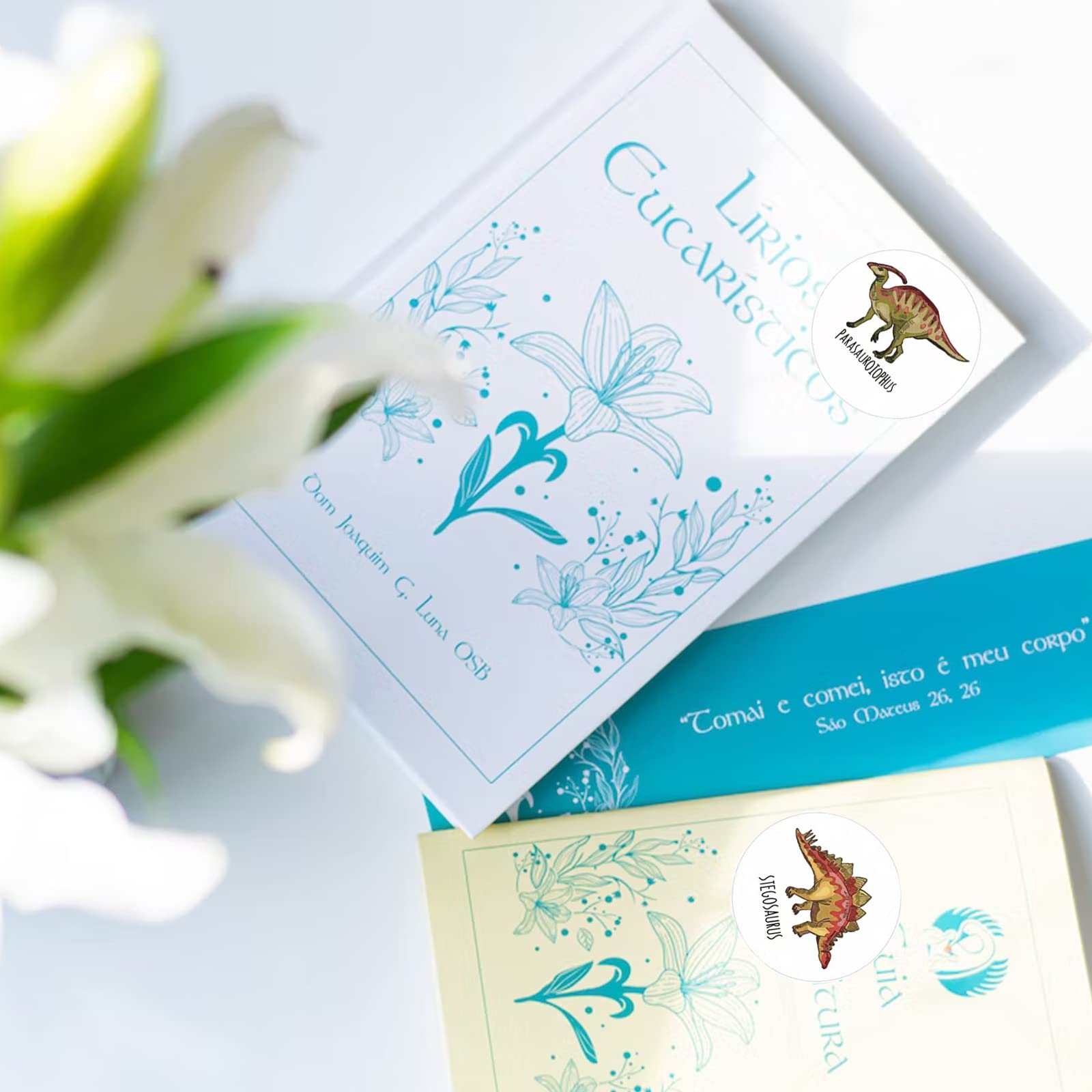 HinchJone dinosaur stickers perfect for party favors and gifts.