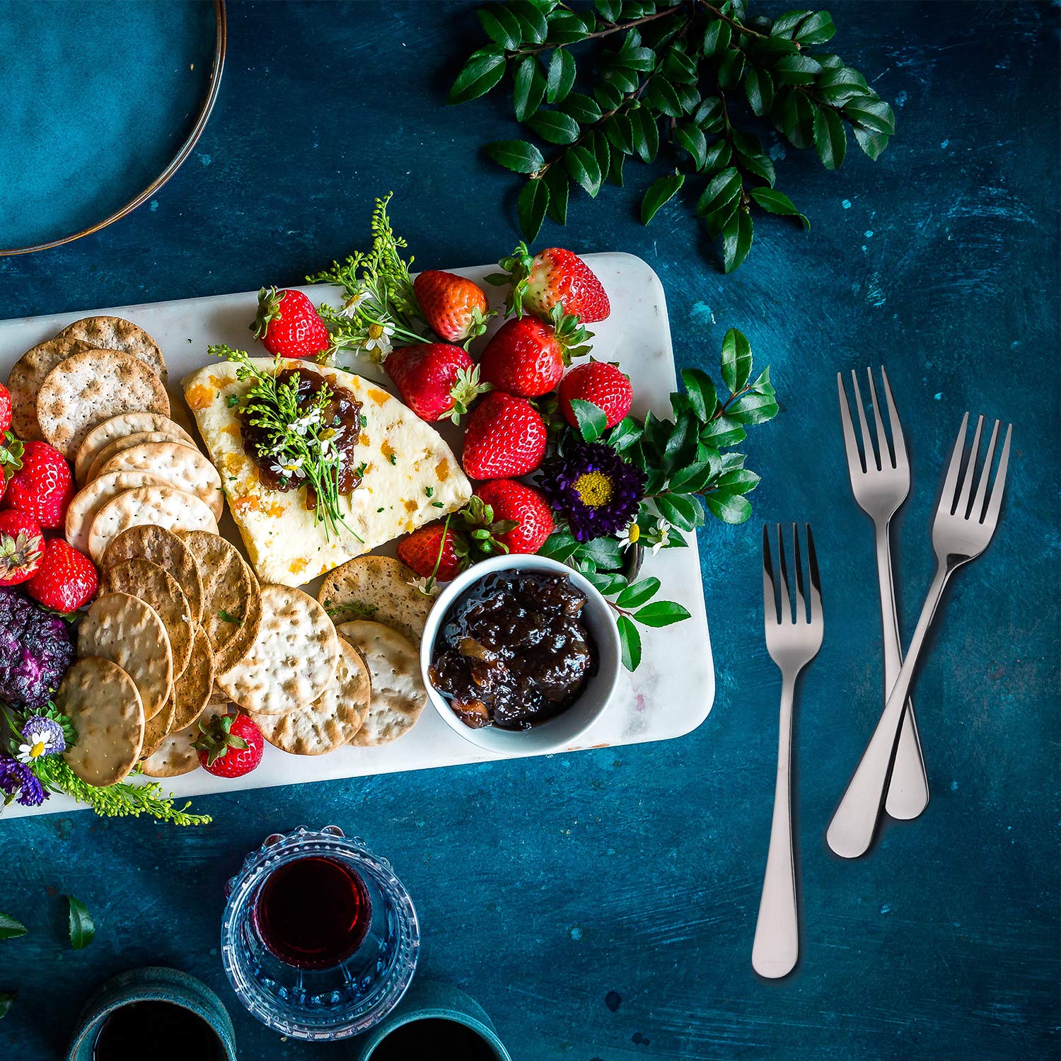 Hiware modern silverware look complements existing cutlery for refined dining.