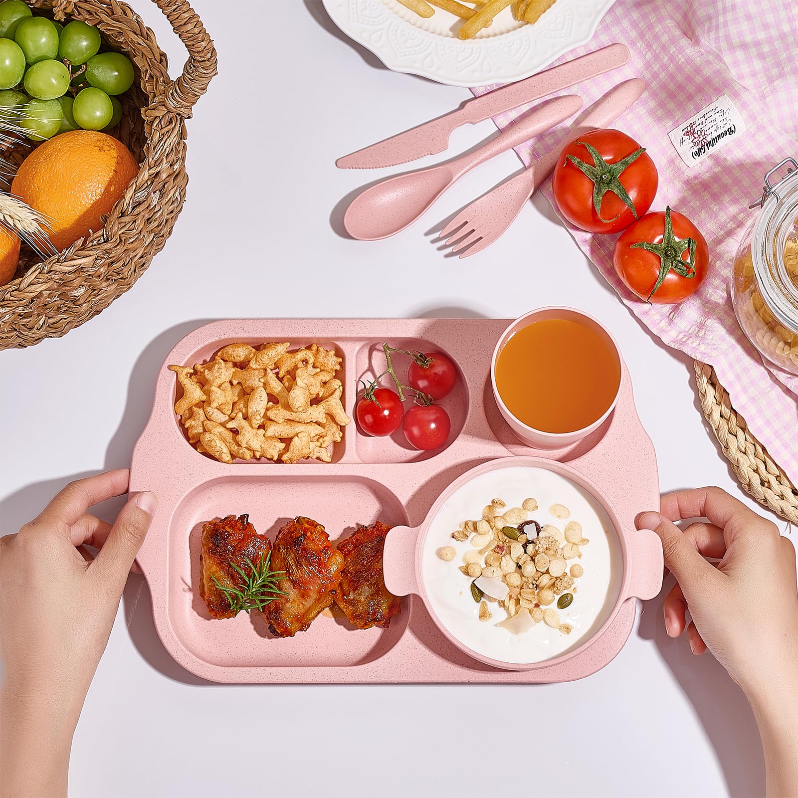 Hlukana color-variety set in beige pink green blue for everyday meals.