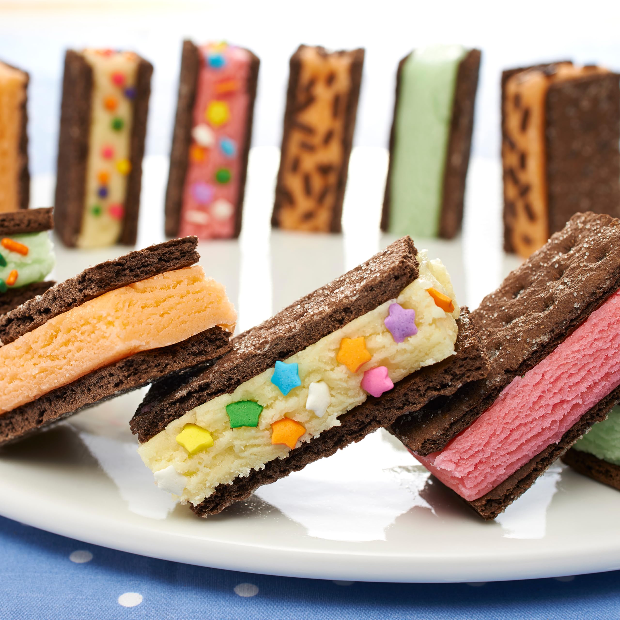 Crunchy texture and chocolate notes in Honey Maid grahams