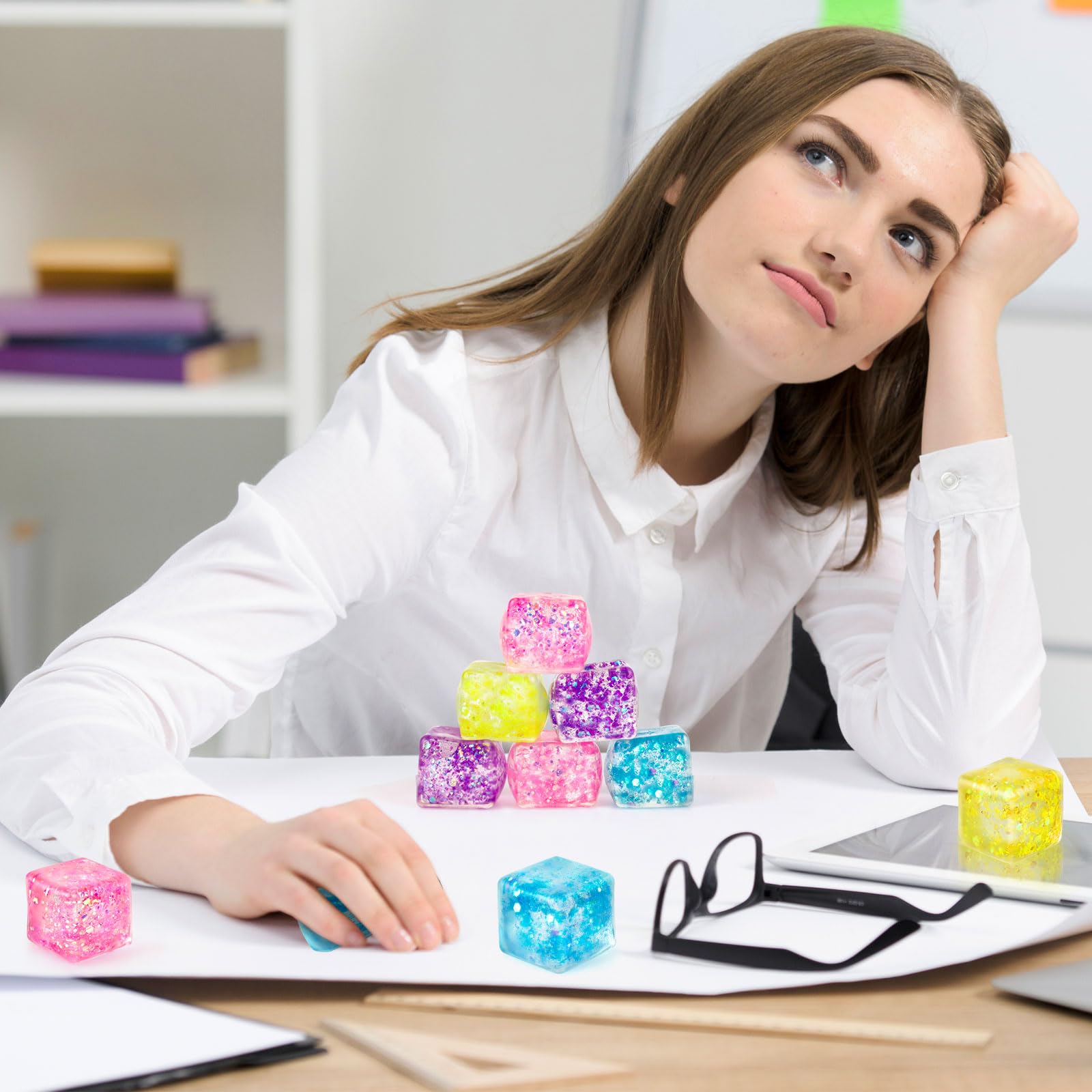Hooqict stress cube in classroom for focus and play.