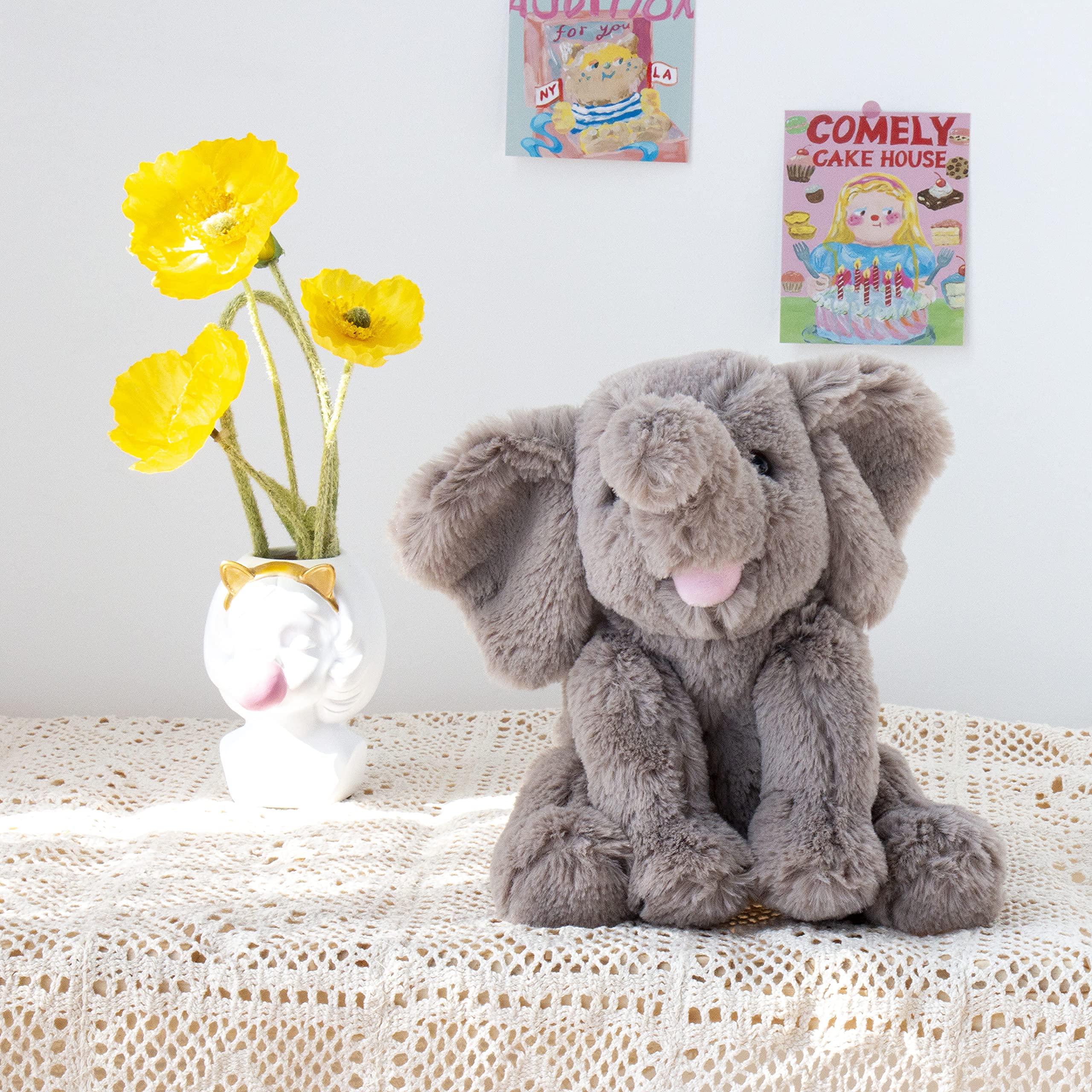Hopearl cute elephant makes a thoughtful and fun gift option.
