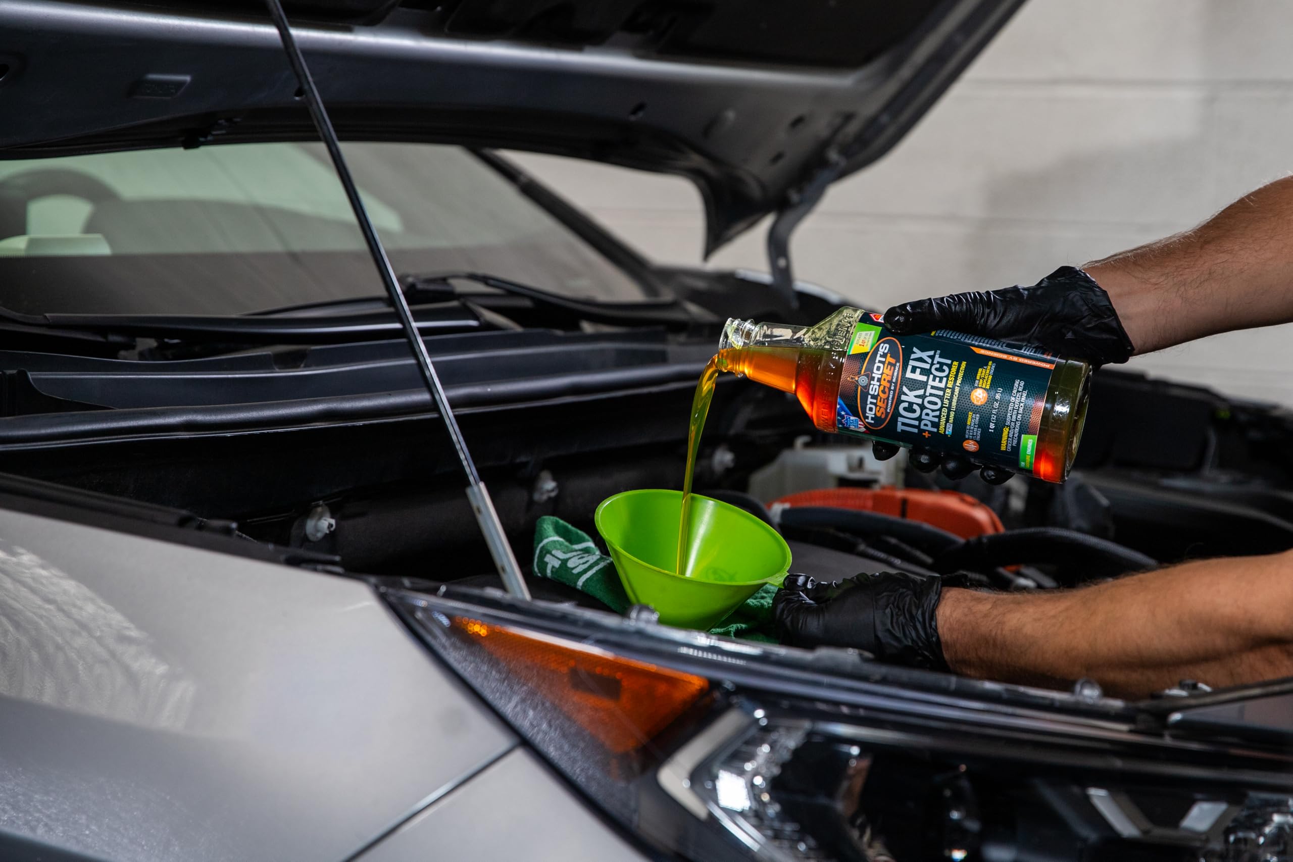 Hot Shot's Secret deposit removal clears varnish near lifters