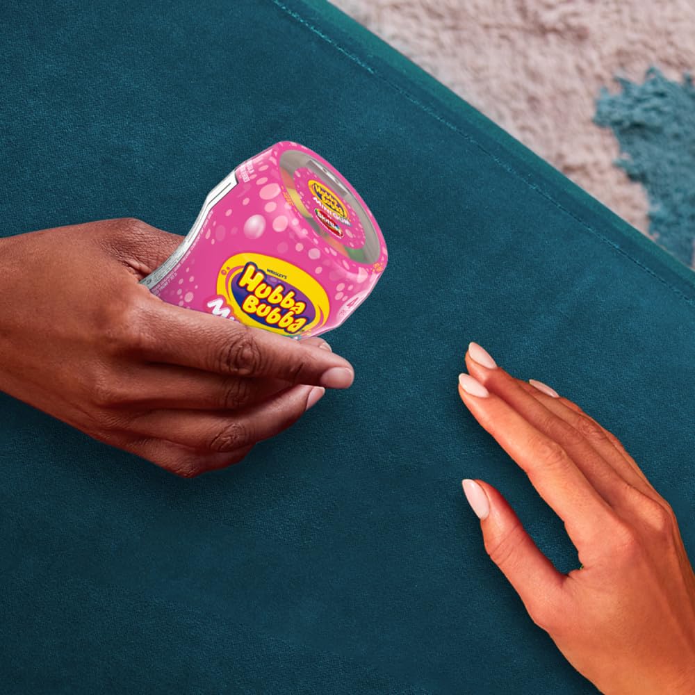 Sugar-free gum offering fruity taste suitable for sharing without added sugar.