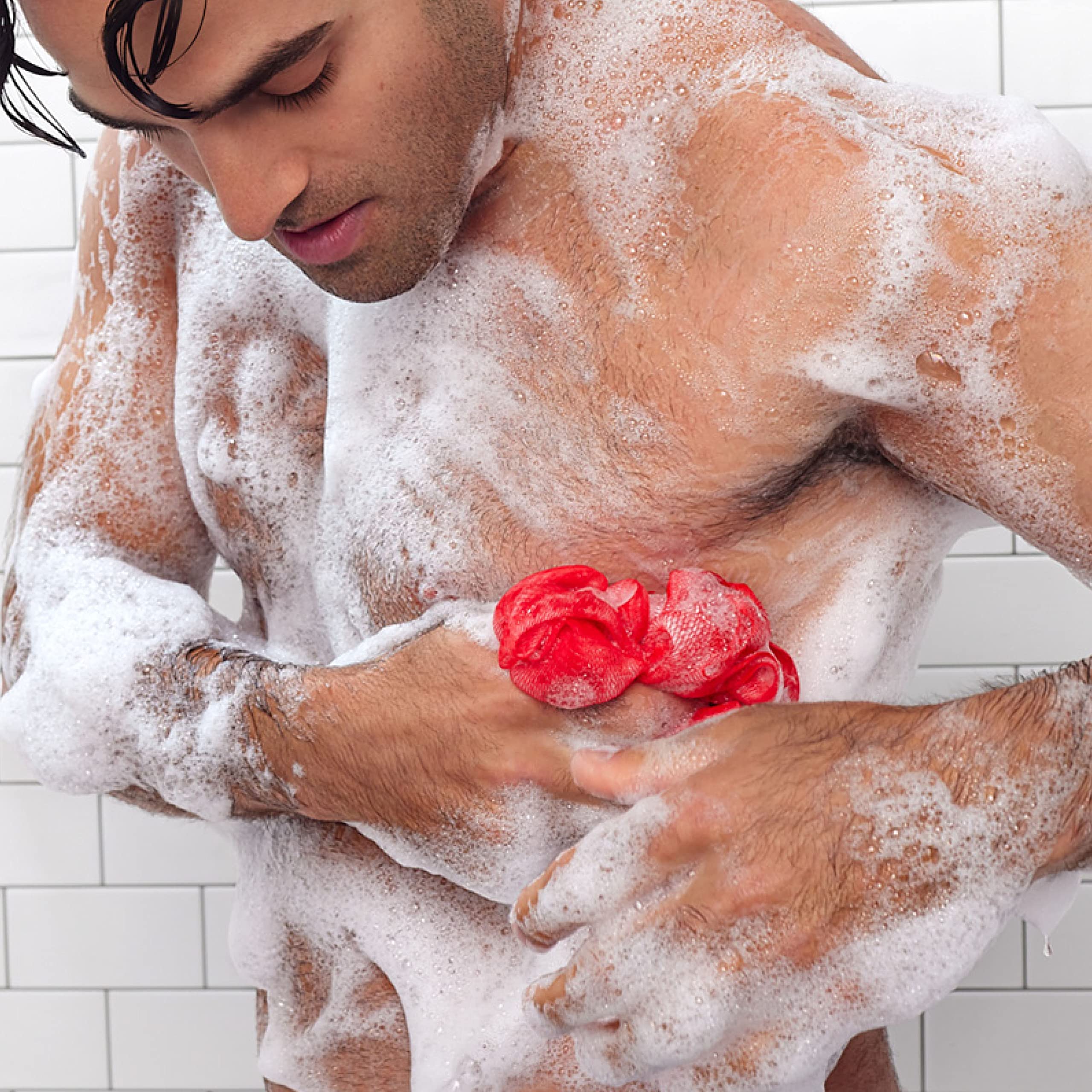 Huron Body Wash shower-scene captures a revitalizing morning rinse experience