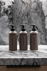 Aloe Vera hydration swirl highlights HygieneLab Mens Body Wash nourishing formula.