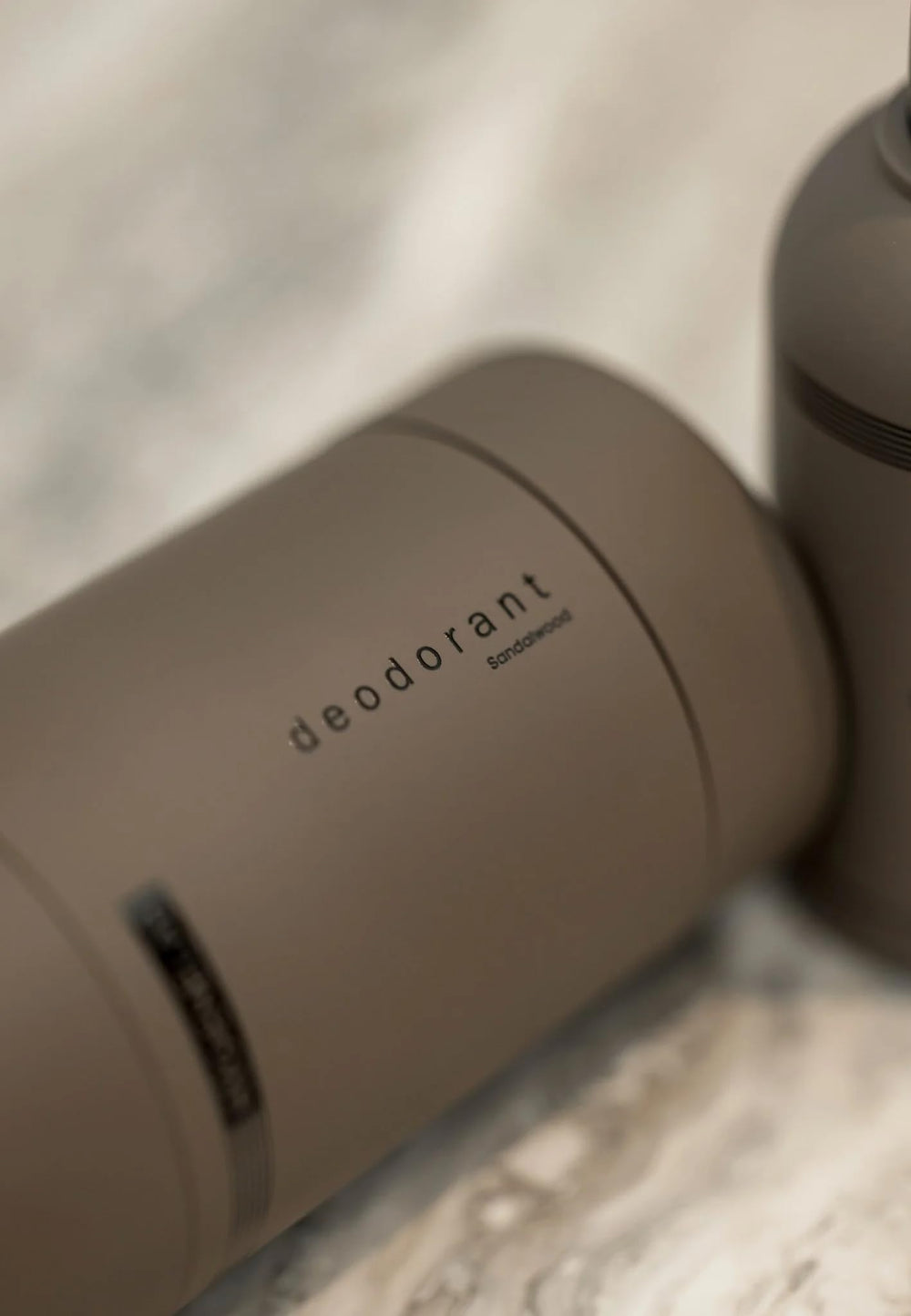 HygieneLab sandalwood fragrance close-up showcasing premium scent.